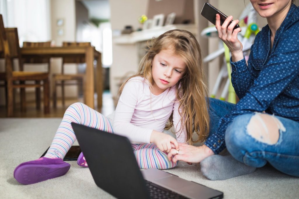 The Ultimate Parents Guide to Online Schooling: 10 Essential Tips for Success