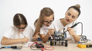 10 Online STEM Challenges and Competitions in 2024