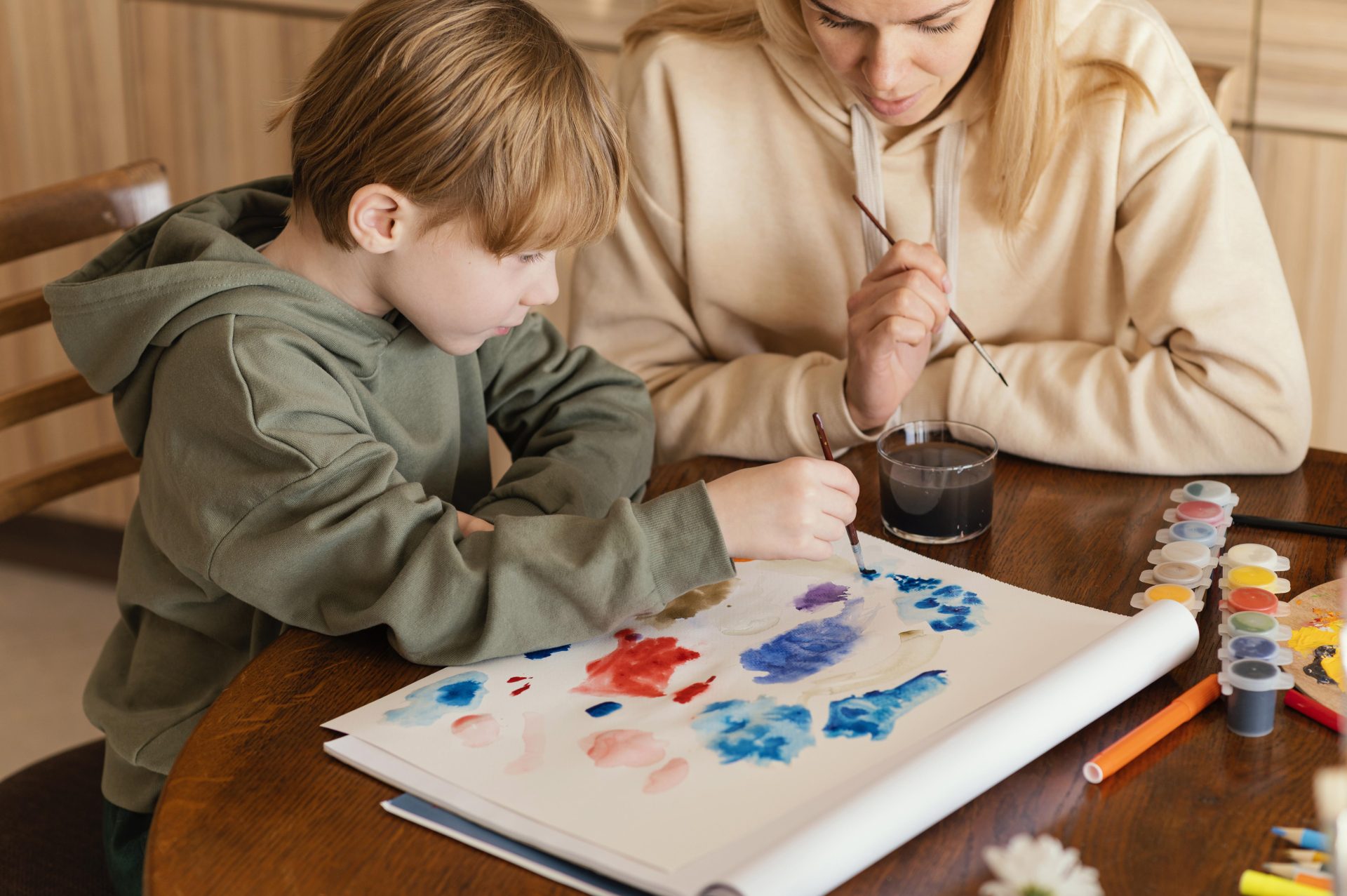 Programas de ensino doméstico para autismo: Currículo e recursos personalizados