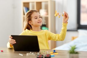 10 Benefits of Online STEM Courses for Kids in 2024