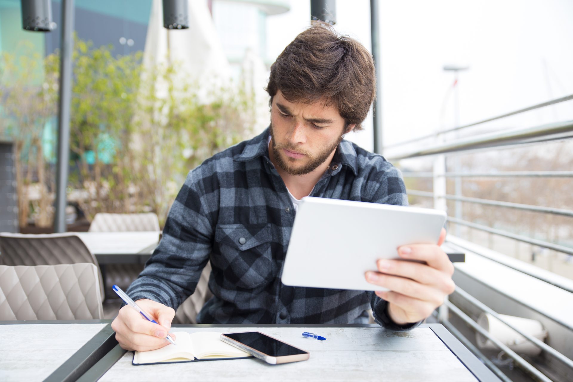 College Application Deadline Support: Common App Guide